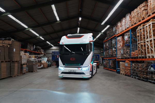 BYD ETT 44 Electric Truck (2)